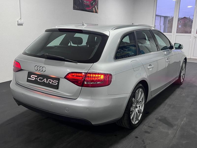 Audi A4 2.0 TDI / S LINE /