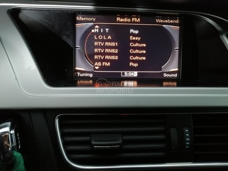 Audi A4 2.0 TDI / S LINE /