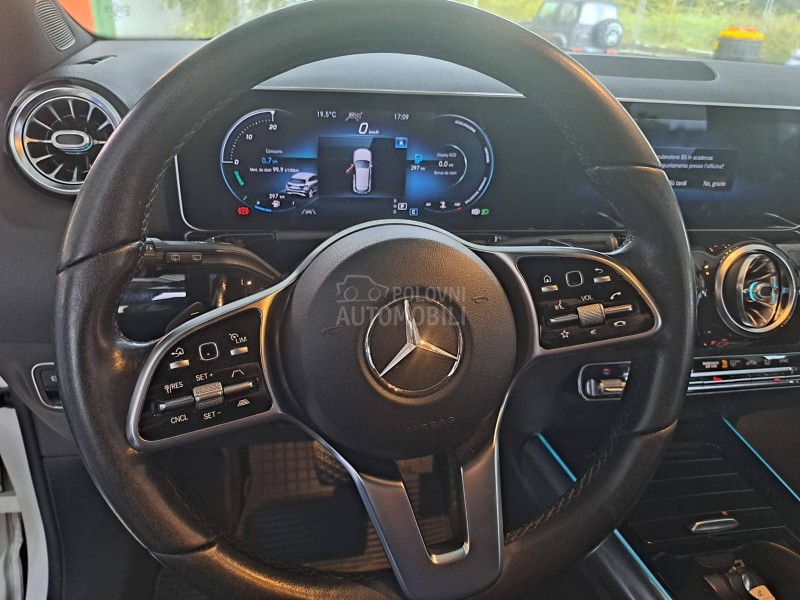 Mercedes Benz GLA 200 2.0d LED/4 MATIC