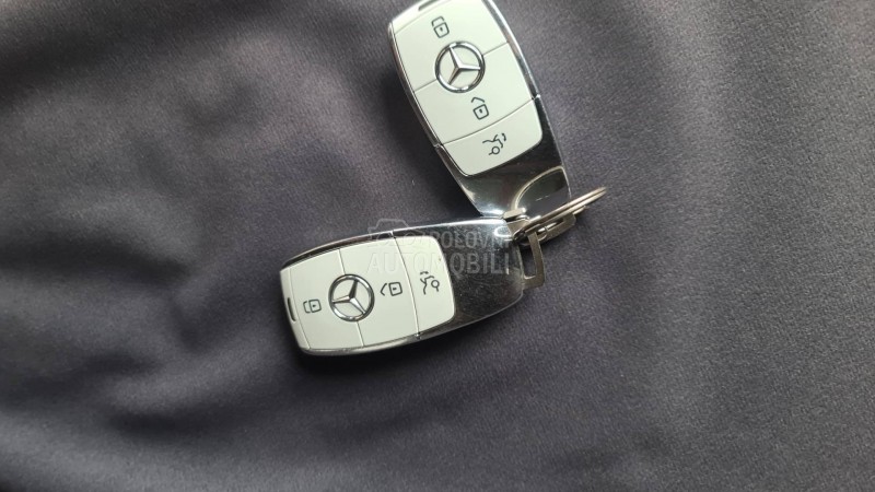 Mercedes Benz GLA 200 2.0d LED/4 MATIC