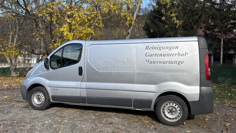 Renault Trafic 2.5