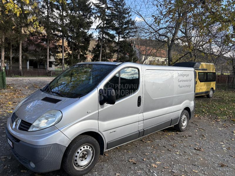 Renault Trafic 2.5