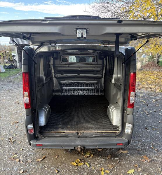 Renault Trafic 2.5