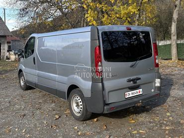 Renault Trafic 2.5