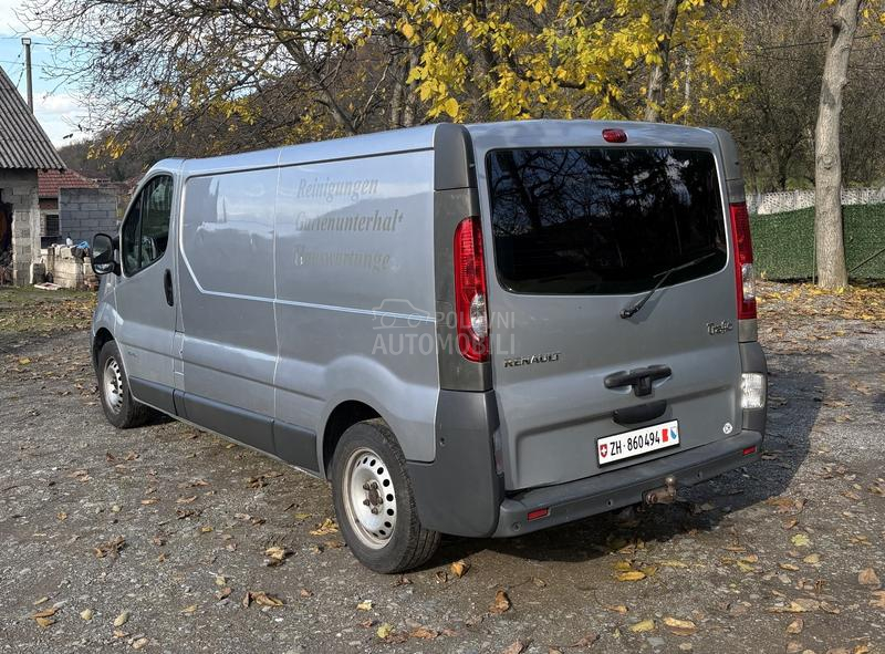 Renault Trafic 2.5