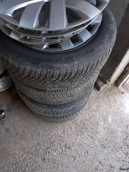 Continental 185/60 R15 Zimska