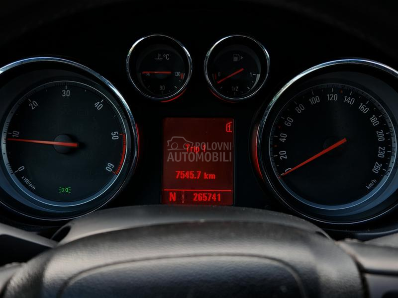 Opel Insignia Cosmo/Auto-promet