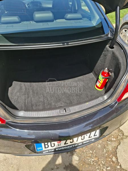 Opel Insignia 1.8