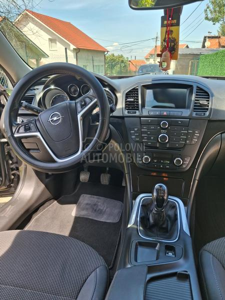 Opel Insignia 1.8