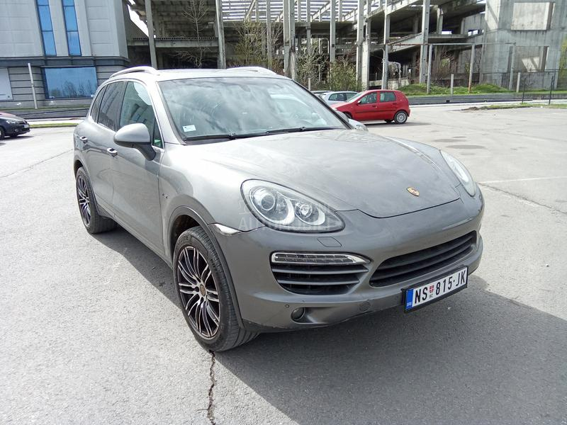 Porsche Cayenne 3.0