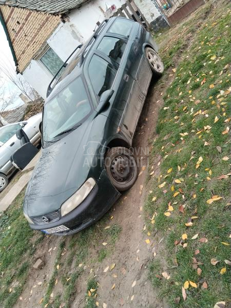 Opel Vectra B 2.0
