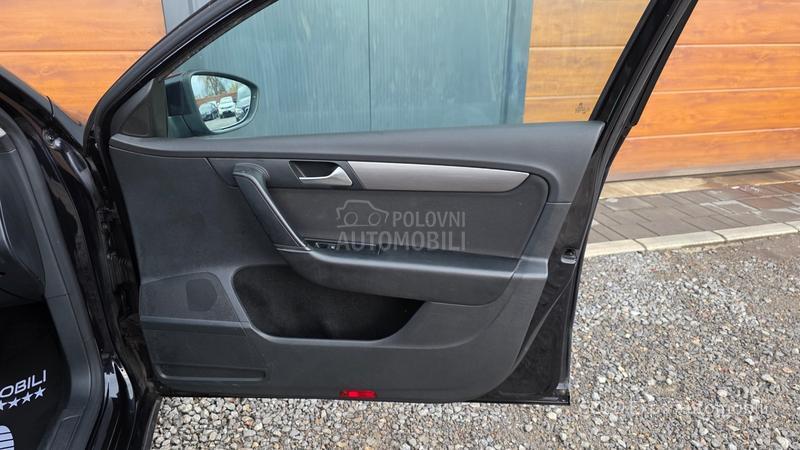 Volkswagen Passat B7 2.0 TDI DSG HIGHLINE