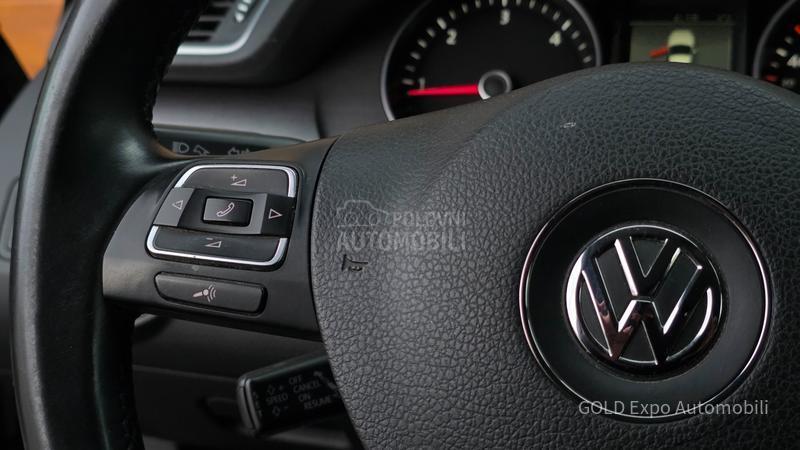 Volkswagen Passat B7 2.0 TDI DSG HIGHLINE