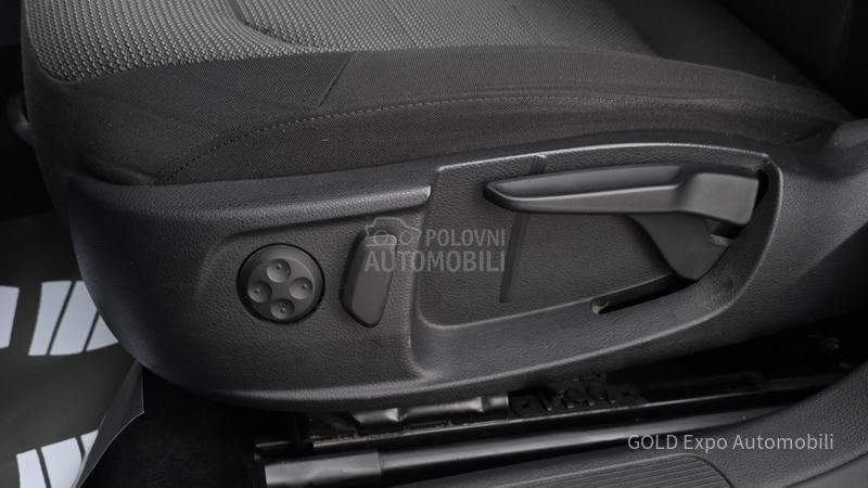 Volkswagen Passat B7 2.0 TDI DSG HIGHLINE