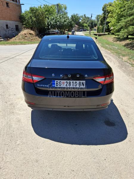 Škoda Superb 
