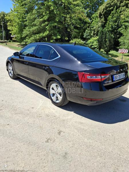 Škoda Superb 