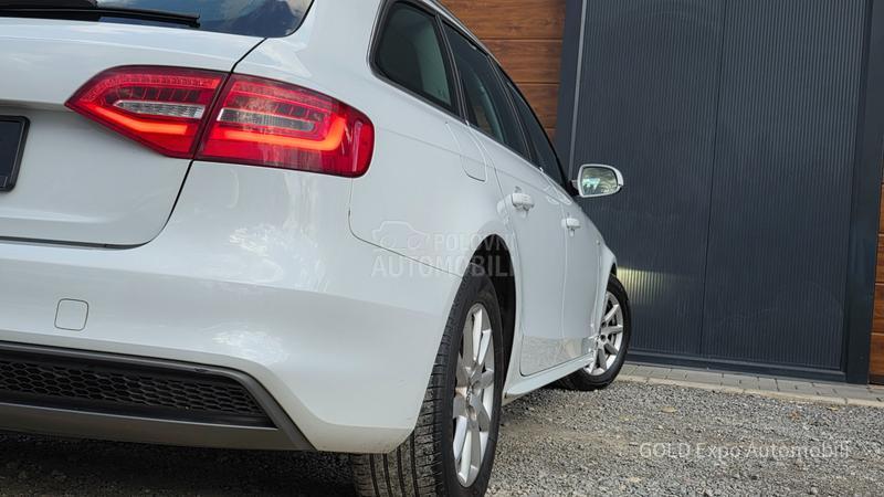 Audi A4 2.-0 S-TRON 3xS LINE