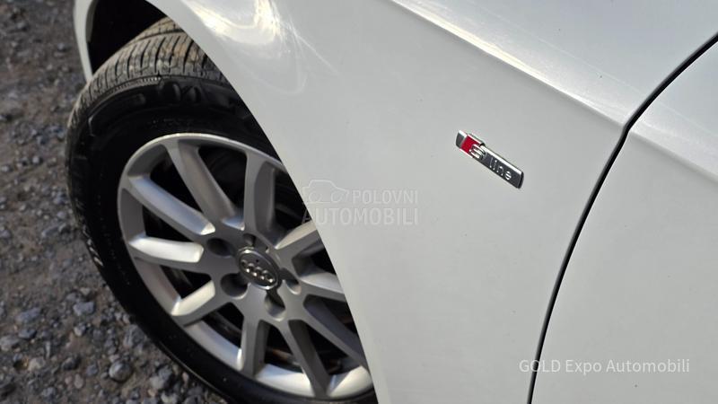 Audi A4 2.-0 S-TRON 3xS LINE