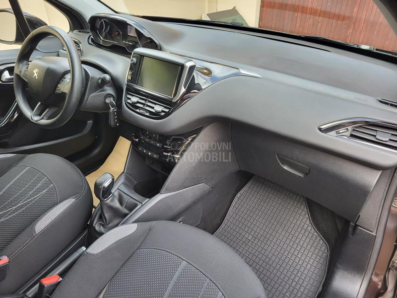 Peugeot 208 1.4hdi