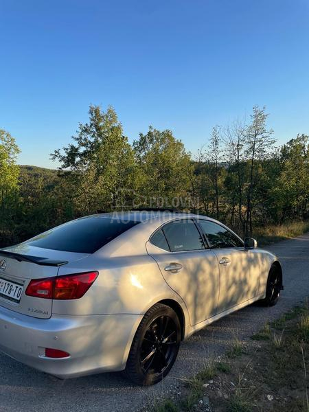 Lexus IS 220 