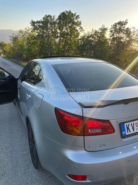 Lexus IS 220 