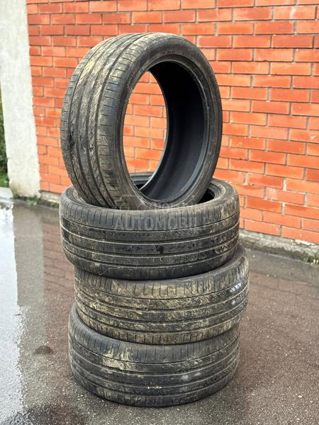 Continental 255/40 R20 Letnja