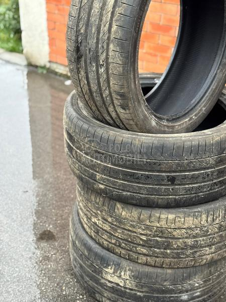 Continental 255/40 R20 Letnja