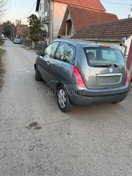 Lancia Ypsilon 