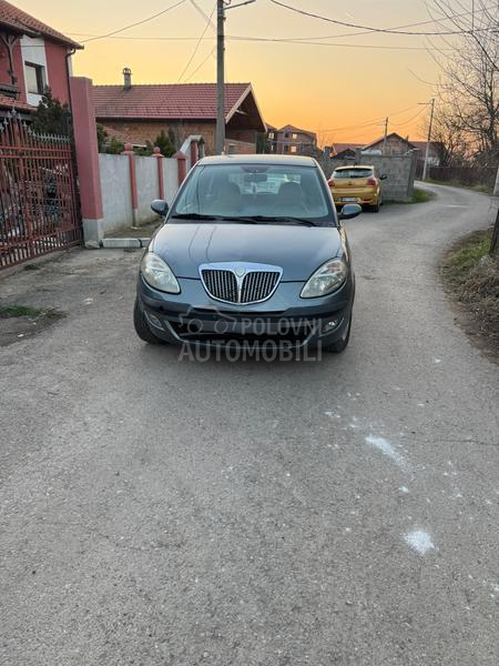 Lancia Ypsilon 