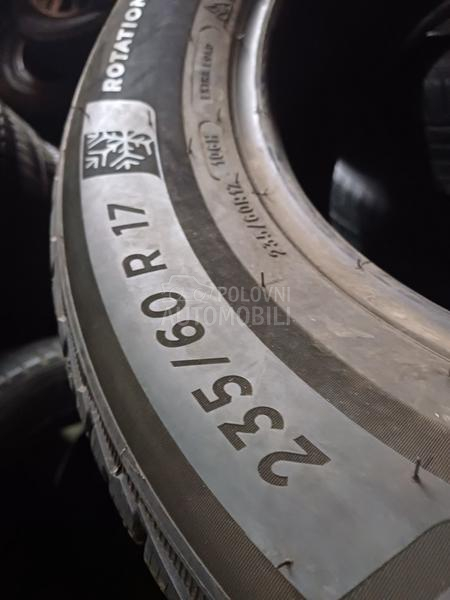 Michelin 235/60 R17 Zimska