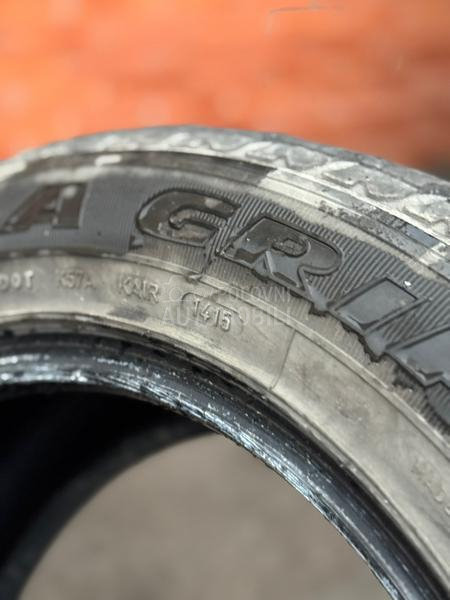 Goodyear 235/55 R17 Zimska