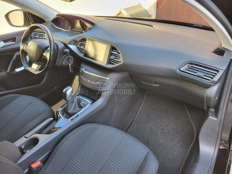 Peugeot 308 1.6blueHdi STYLE