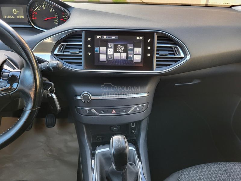 Peugeot 308 1.6blueHdi STYLE