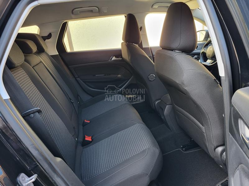 Peugeot 308 1.6blueHdi STYLE