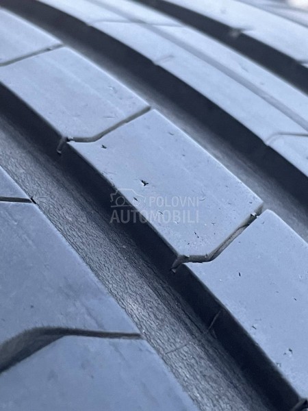 Pirelli 255/40 R21 Letnja