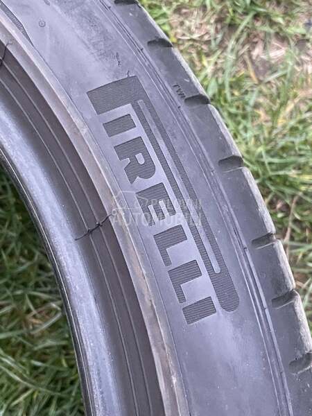 Pirelli 255/40 R21 Letnja