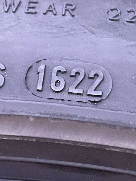 Pirelli 255/40 R21 Letnja