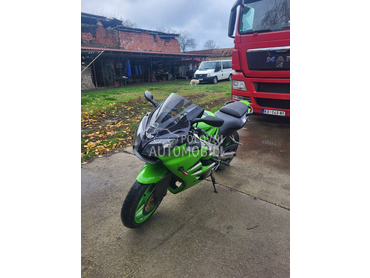 Kawasaki zx6r
