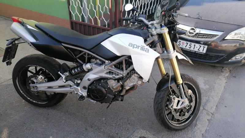 Aprilia dorsoduro 750 a2