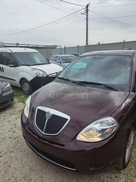 Lancia Ypsilon 
