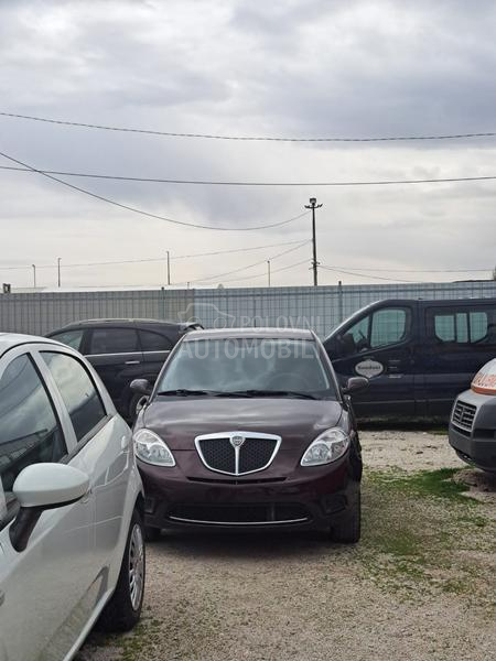 Lancia Ypsilon 