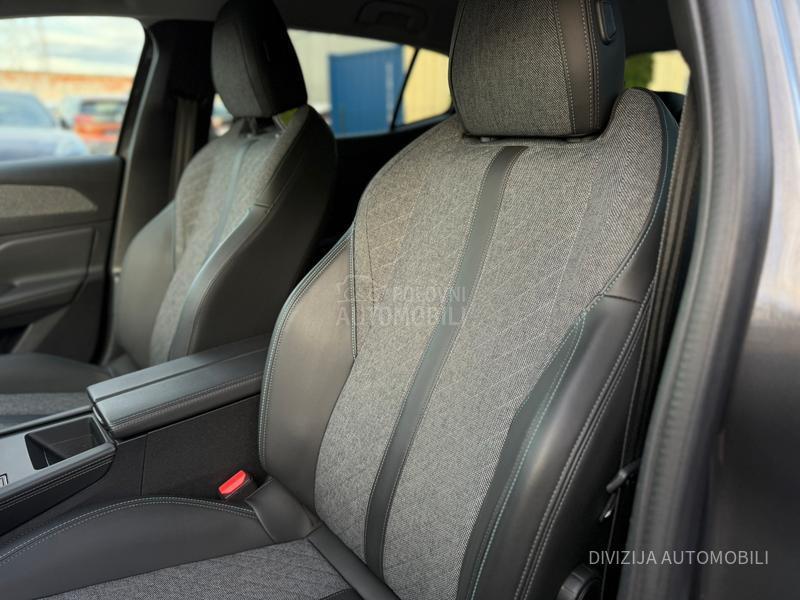 Peugeot 408 Allure/Auto/360kam