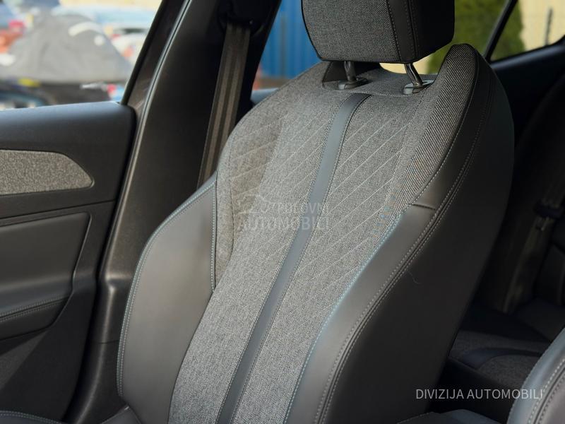 Peugeot 408 Allure/Auto/360kam