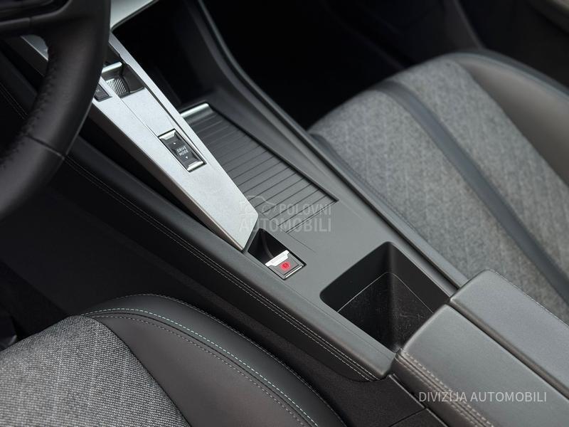 Peugeot 408 Allure/Auto/360kam