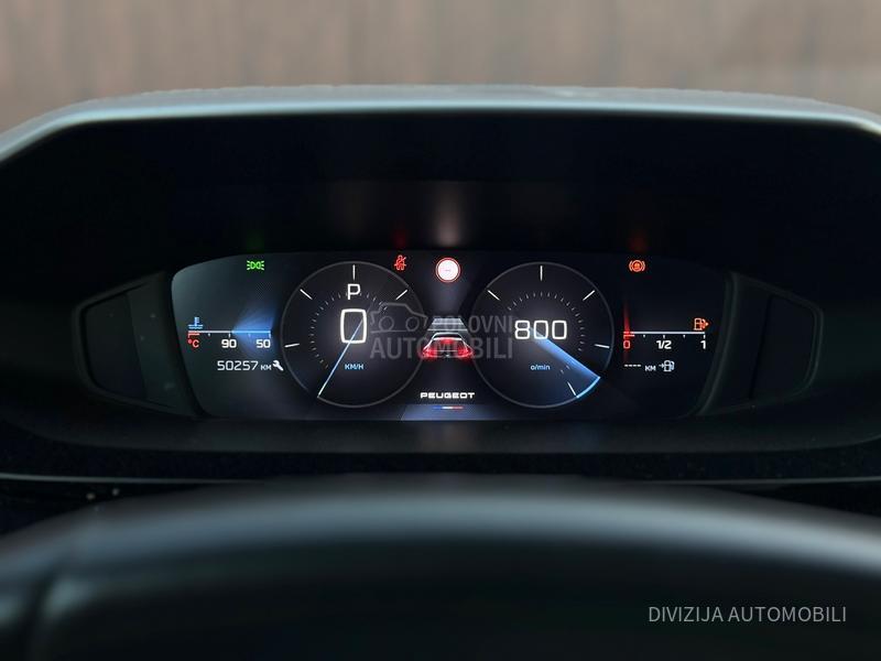 Peugeot 408 Allure/Auto/360kam