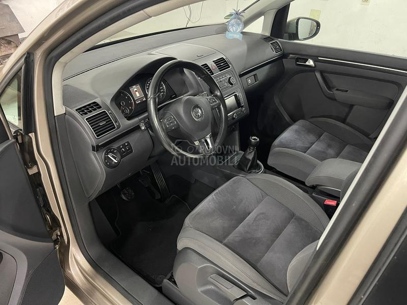 Volkswagen Touran 