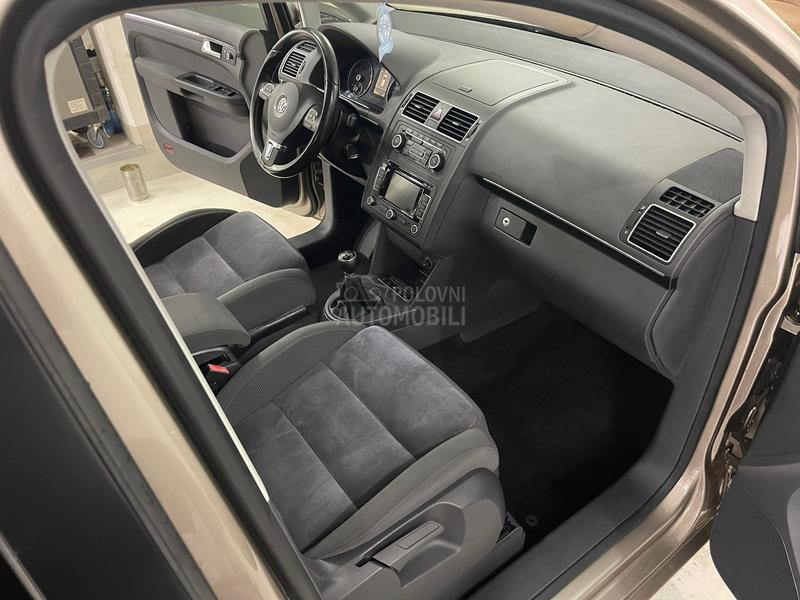 Volkswagen Touran 