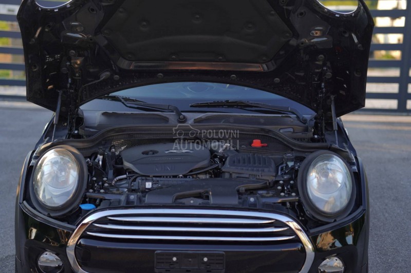 MINI Cooper 5 v r a t a