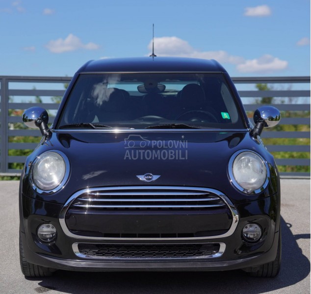 MINI Cooper 5 v r a t a
