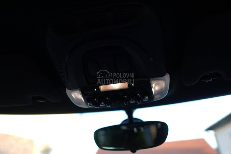 MINI Cooper 5 v r a t a